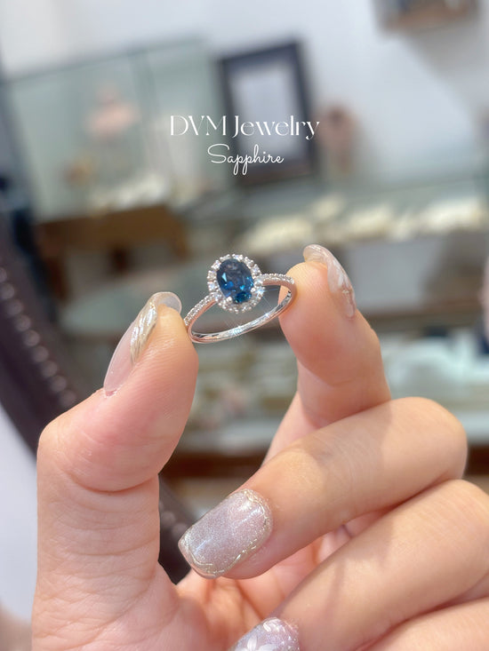 18K WHITE GOLD SAPPHIRE RING | Grs0054