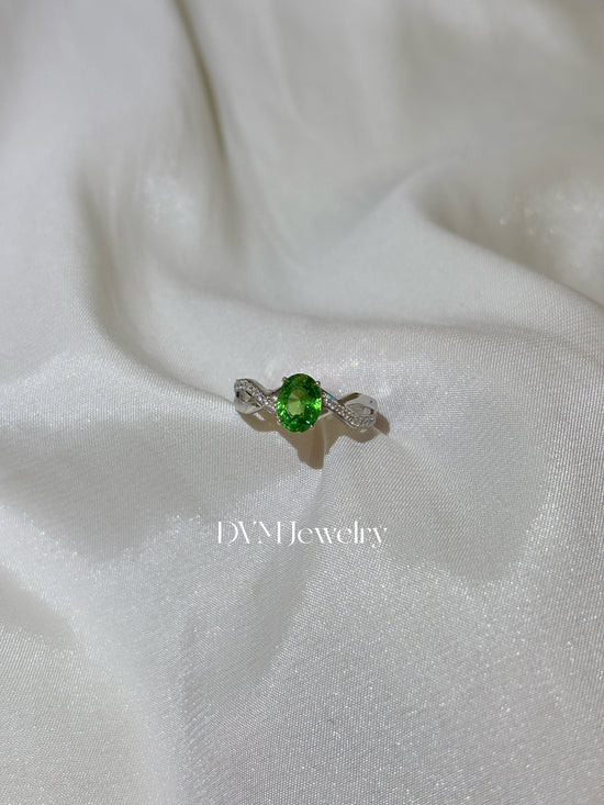 18K WHITE GOLD TSAVORITE RING |Grt0001