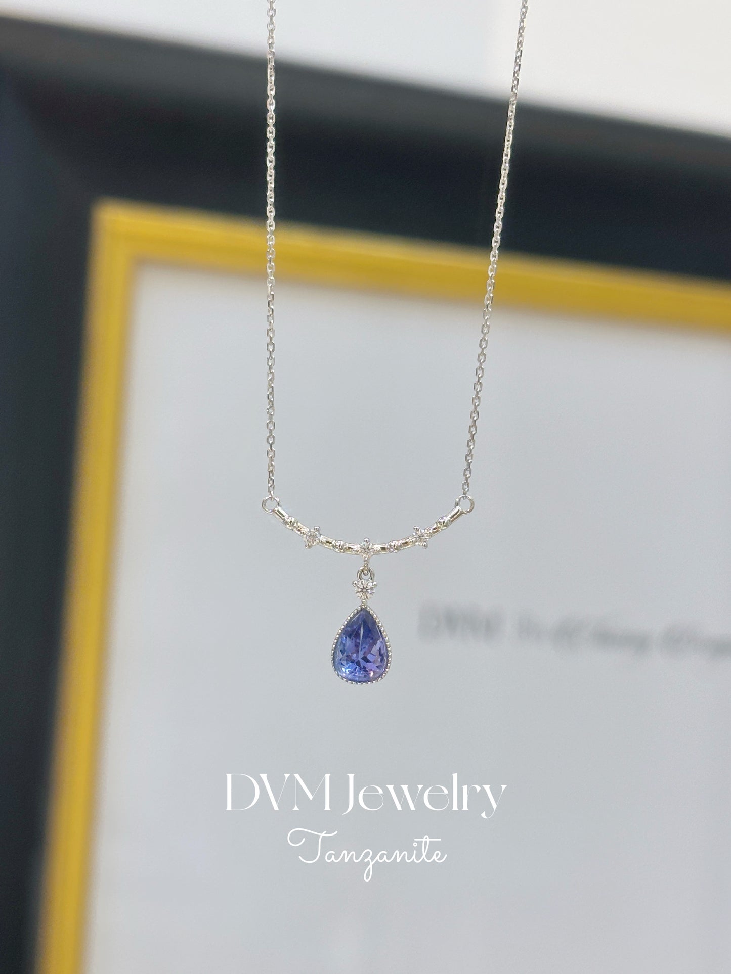 18K WHITE GOLD TANZANITE NECKLACE |Gnta0002