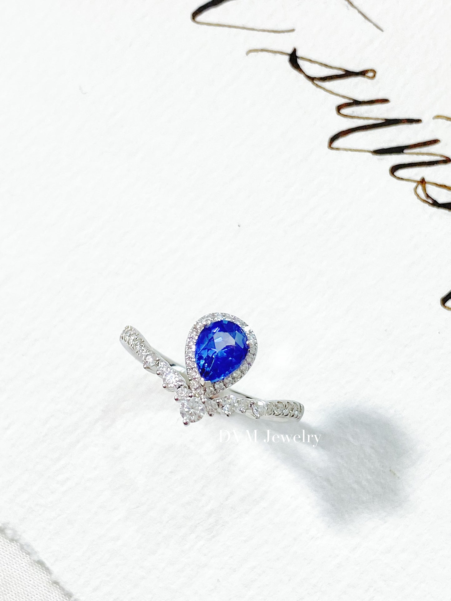 18K WHITE GOLD SAPPHIRE RING | Grs0040