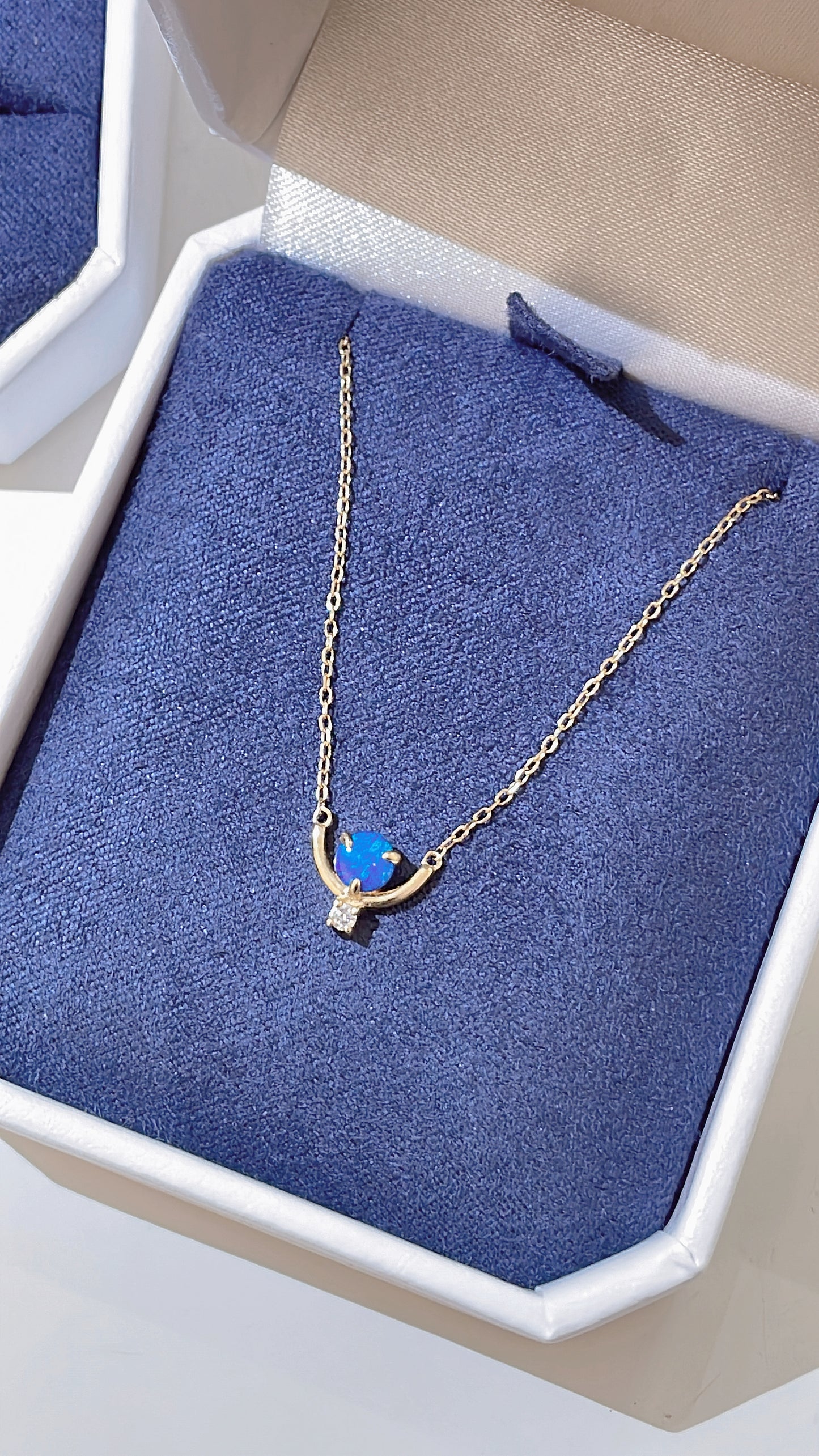 18K GOLD OPAL NECKLACE |Gno00016