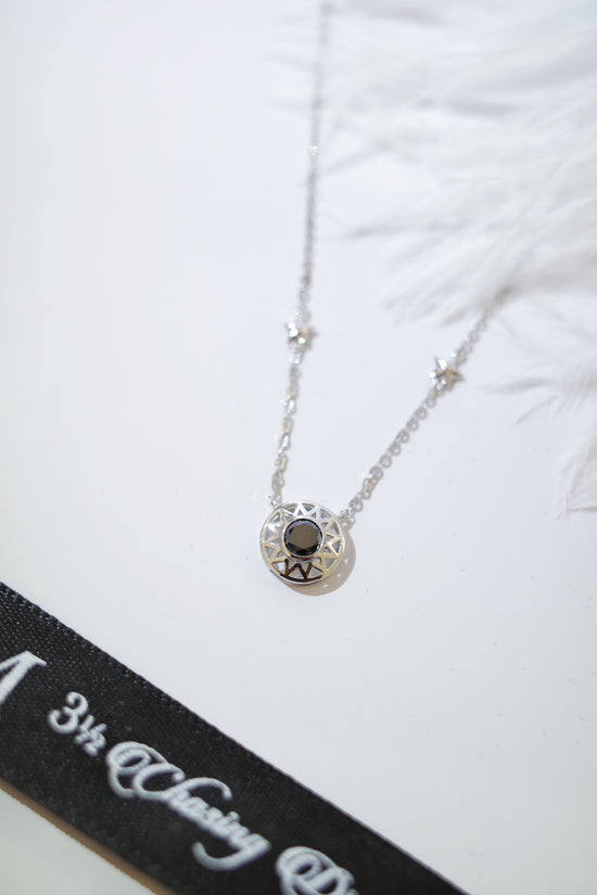 需訂製•Leo•18K GOLD BLACK DIAMOND NECKLACE