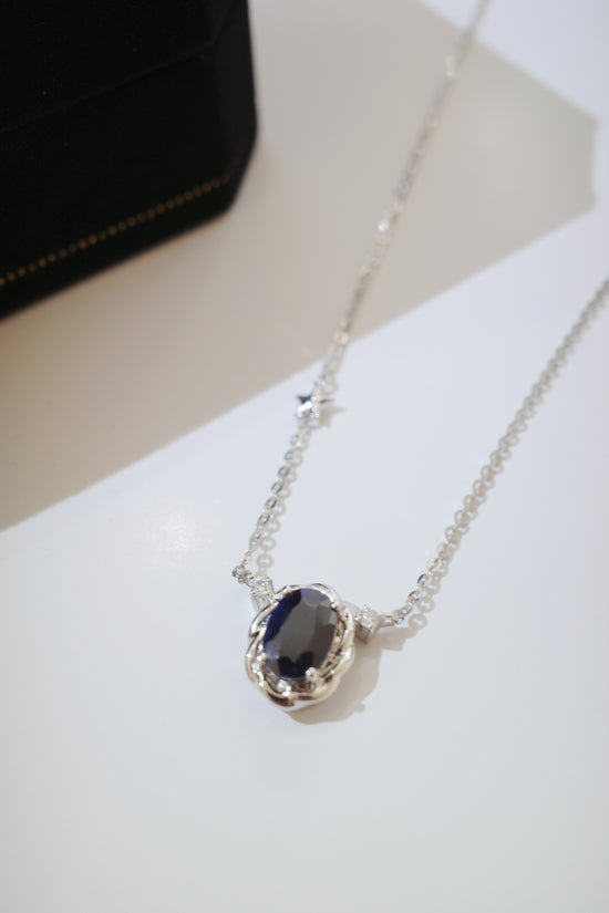 需訂製•Aries•18K GOLD BLACK DIAMOND NECKLACE