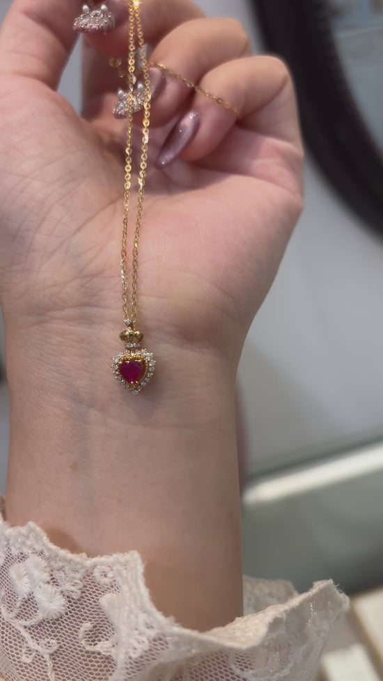 Load and play video in Gallery viewer, 18K GOLD RUBY PENDANT | Gpru0019
