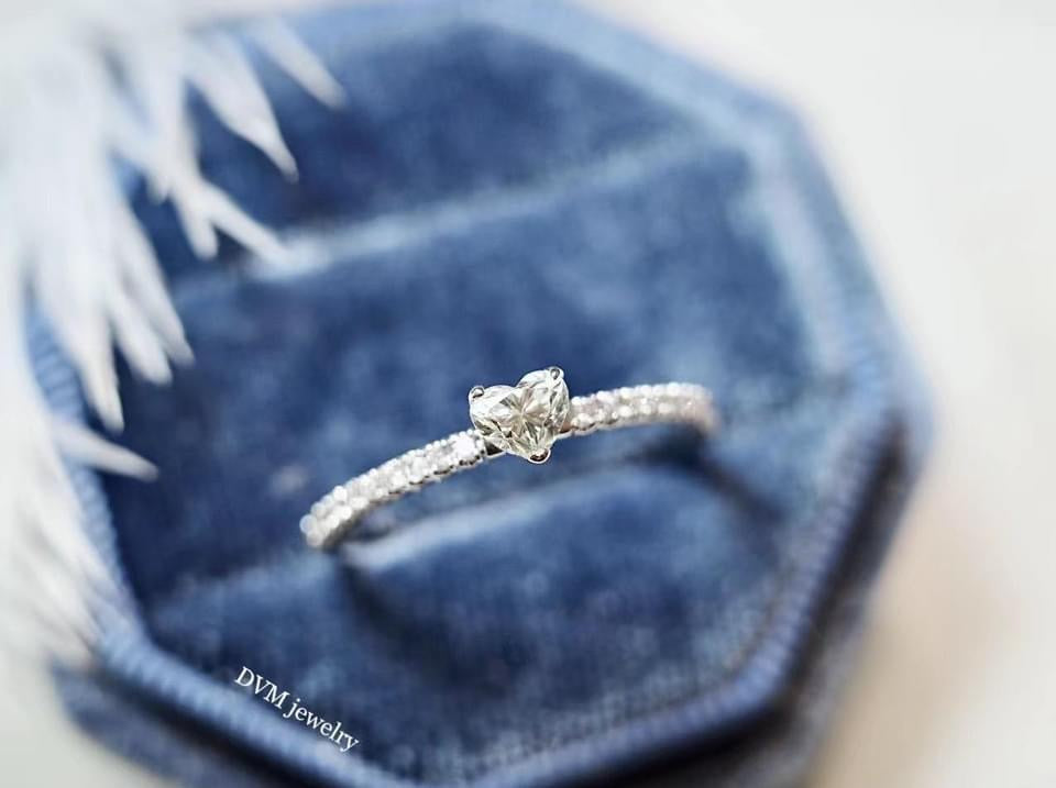需訂製-18K GOLD HEART SHAPED DIAMOND RING | Drw0043
