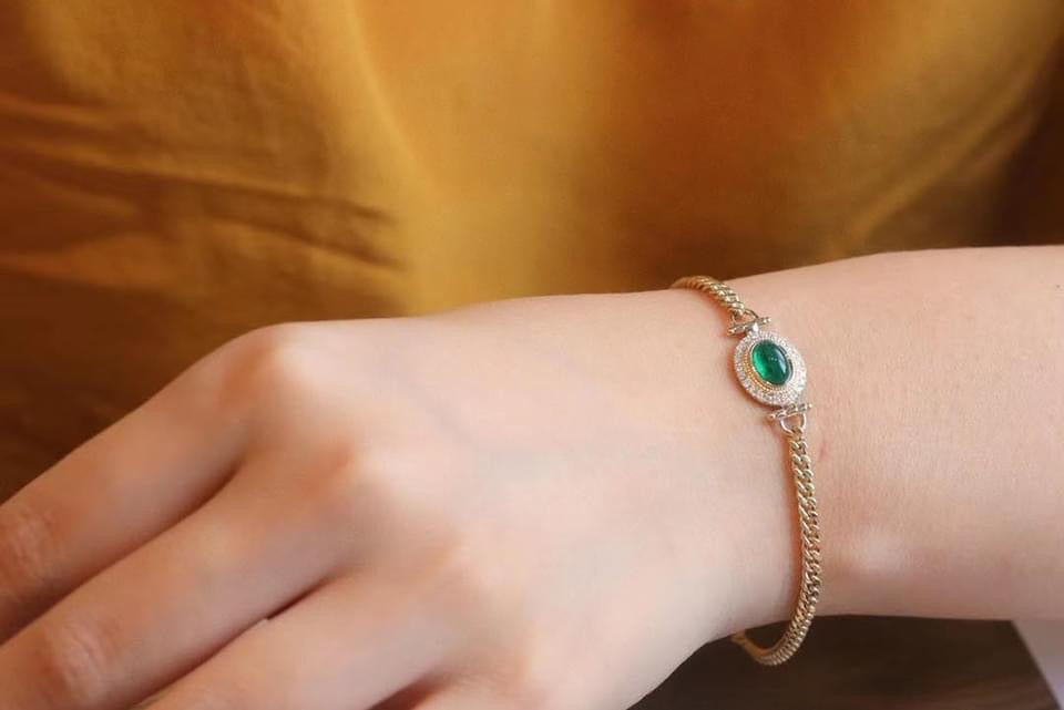 需訂製-18K GOLD EMERALD BRACELET